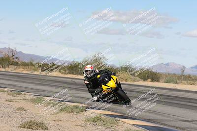 media/Nov-16-2025-Race Pace (Sun) [[8c5fa54630]]/Non Verified Riders (1st 20 Minutes)/3-Turn 3 Inside (11am)/